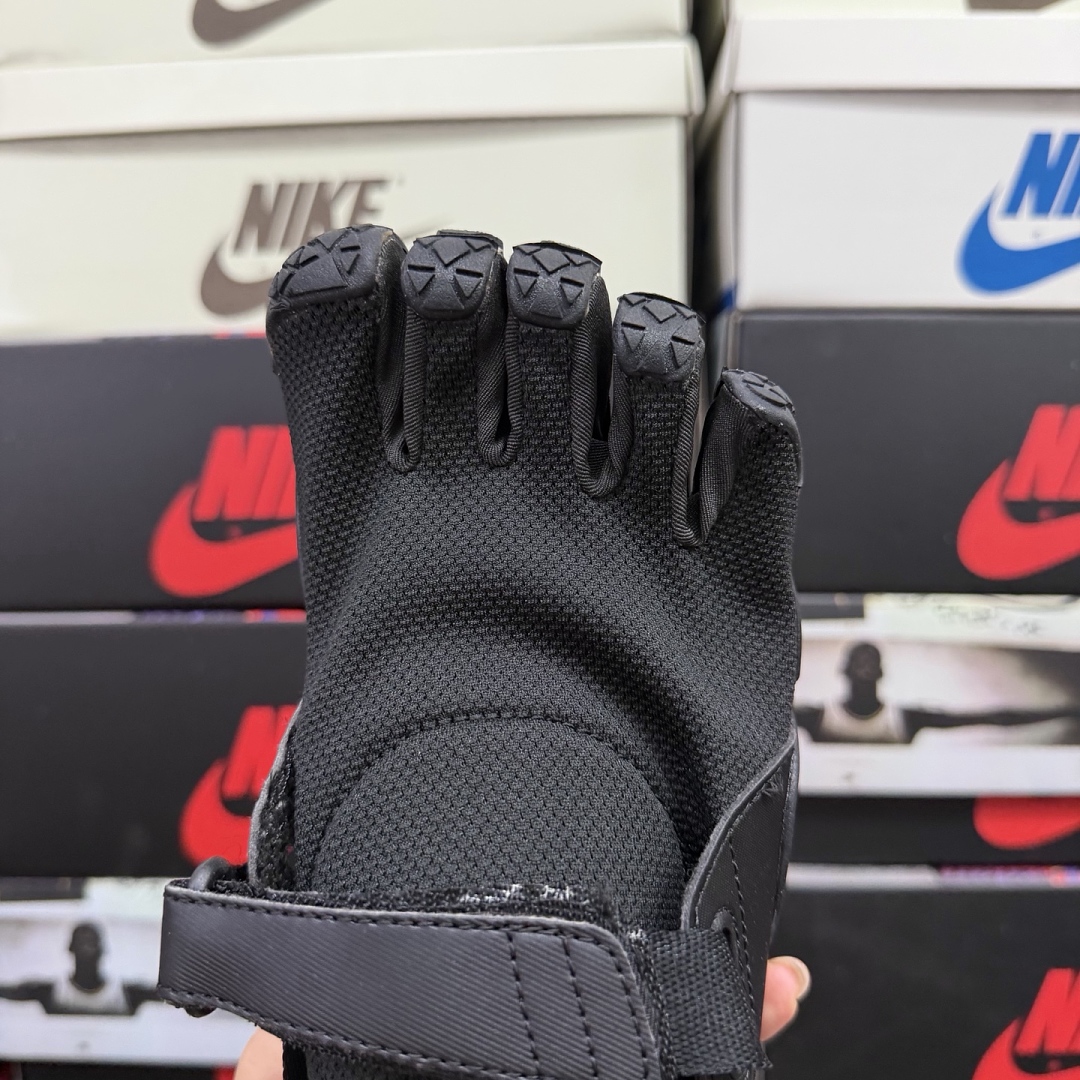 Suicoke Finger Chukka Boot S20MLC1 Black Velcro Strap - Image 7