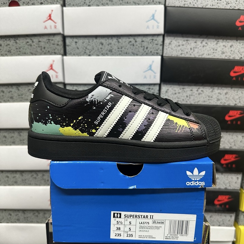 Adidas Superstar