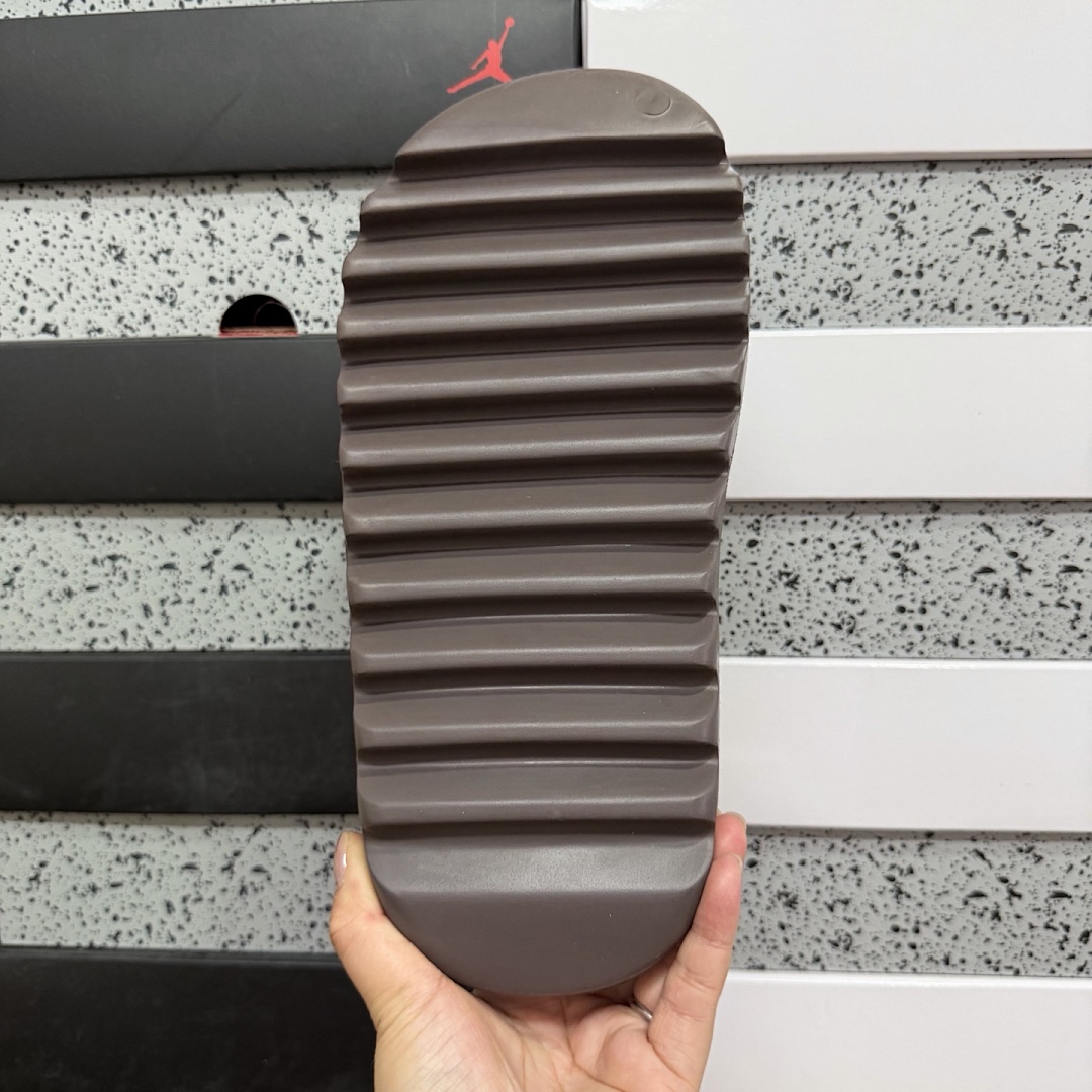 Adidas Slide/Foam Runner - Image 56