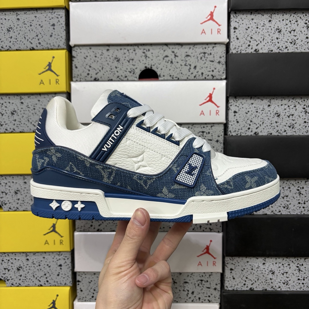 Louis Vuitton Trainer - Image 3