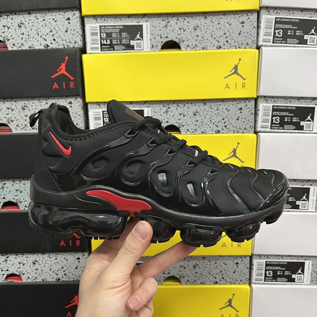 Nike Air VaporMax Plus - Image 4