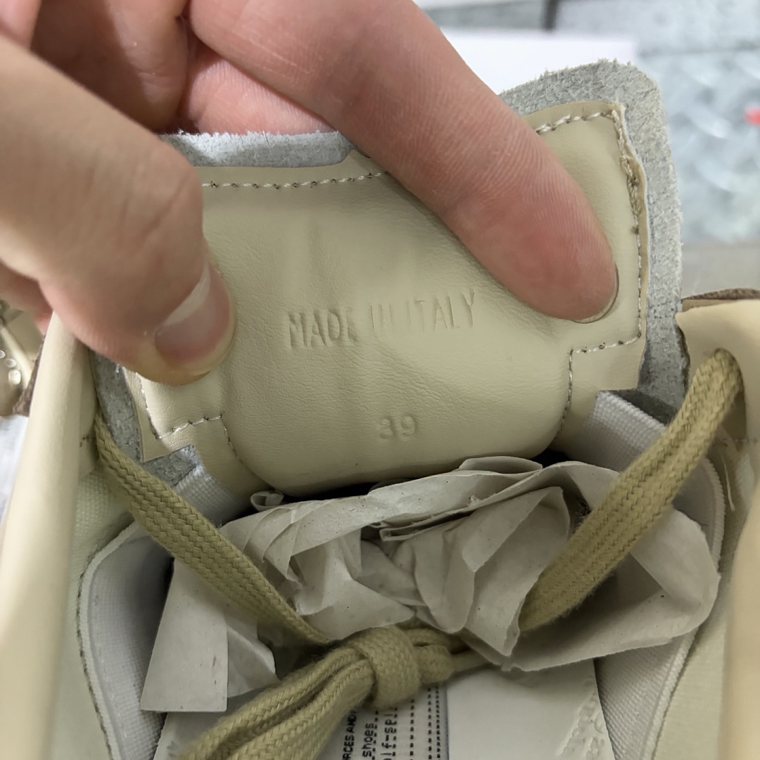 On Running Maison Margiela Replica - Image 9