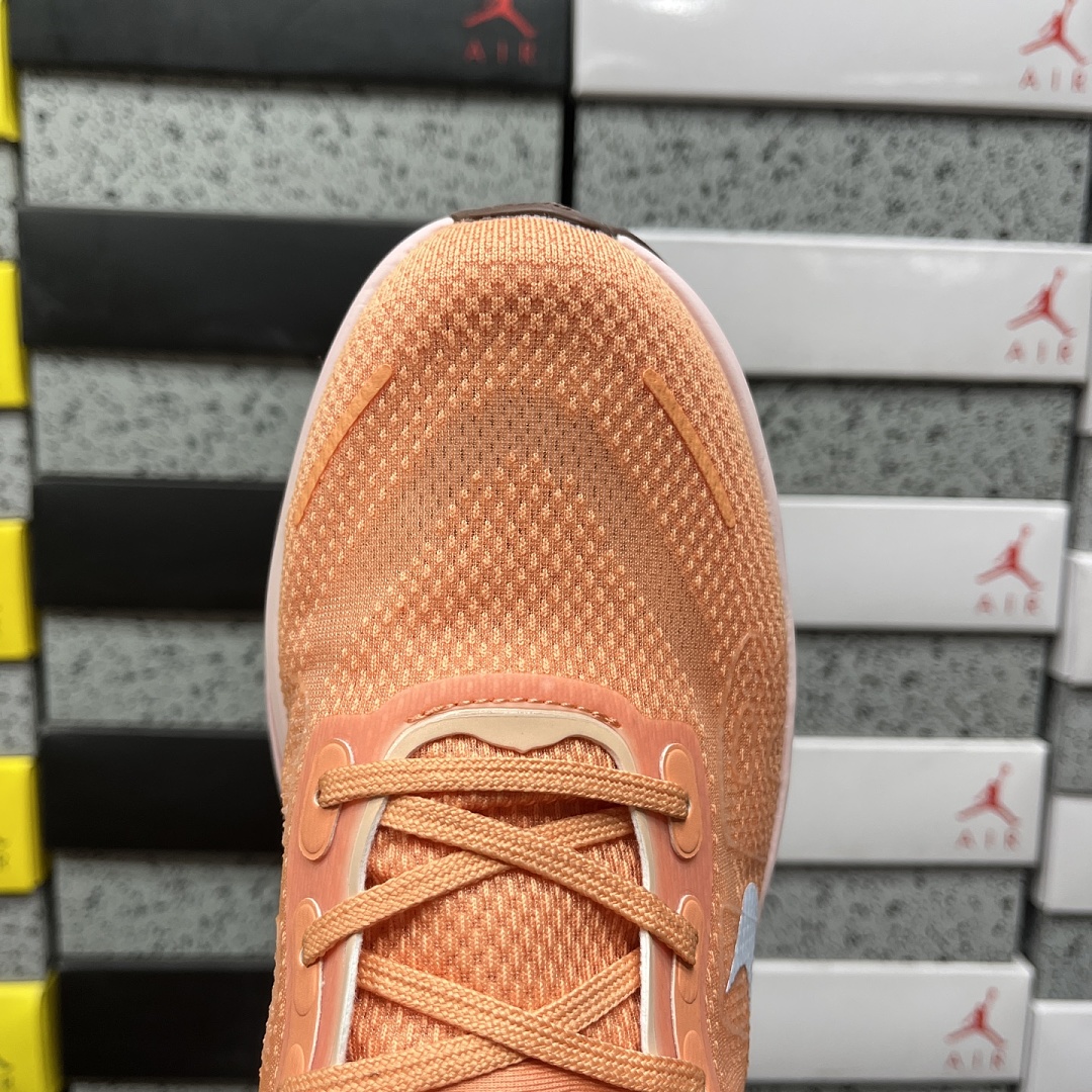 Nike Vomero Premium Tangerine Tint Pink Foam Tattoo - Image 8
