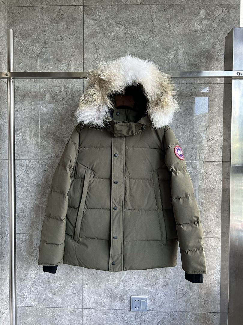 Canada Goose Wyndham Parka - Image 37