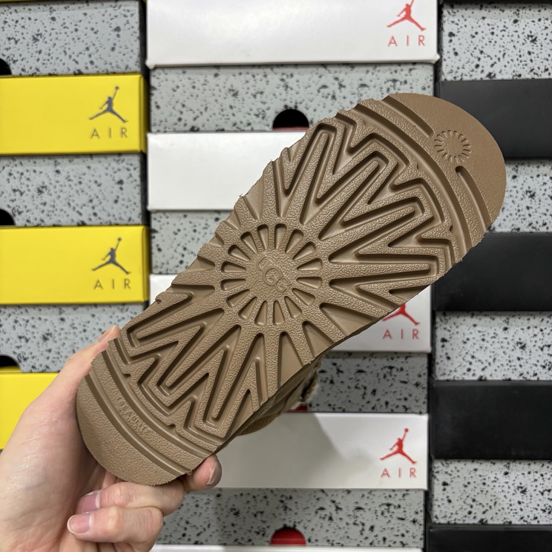 UGG Lowmel High Top Sand -5390 - Image 4