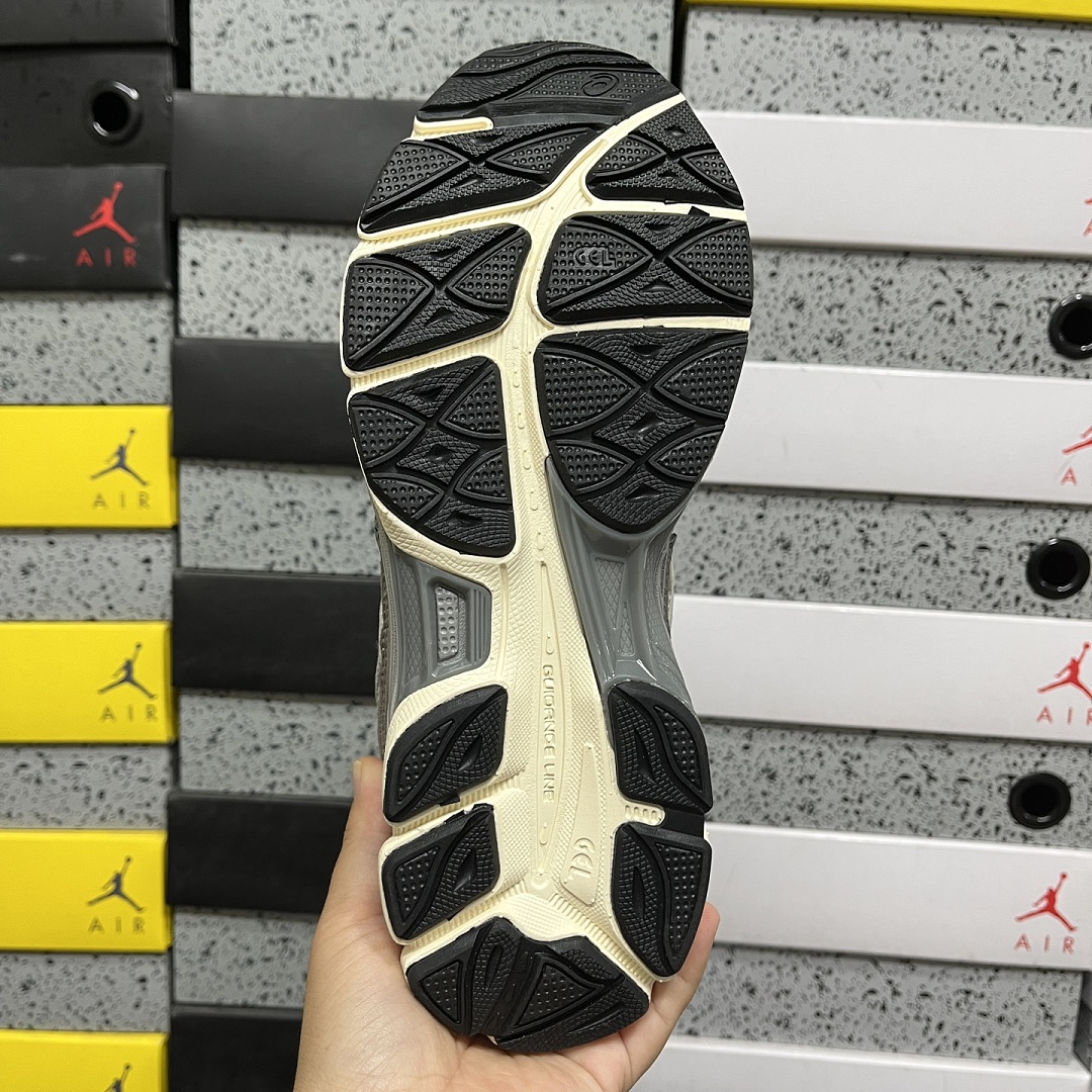 ASICS Gel-NYC Cement Grey 1203A617-020 - Image 5
