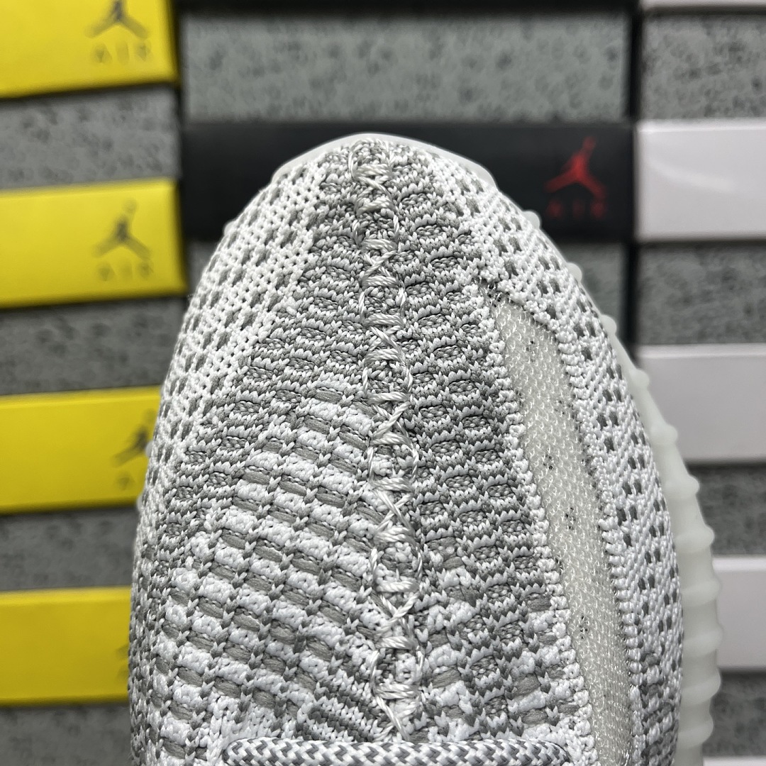 Adidas Yeezy Boost 350 V2 - Image 4