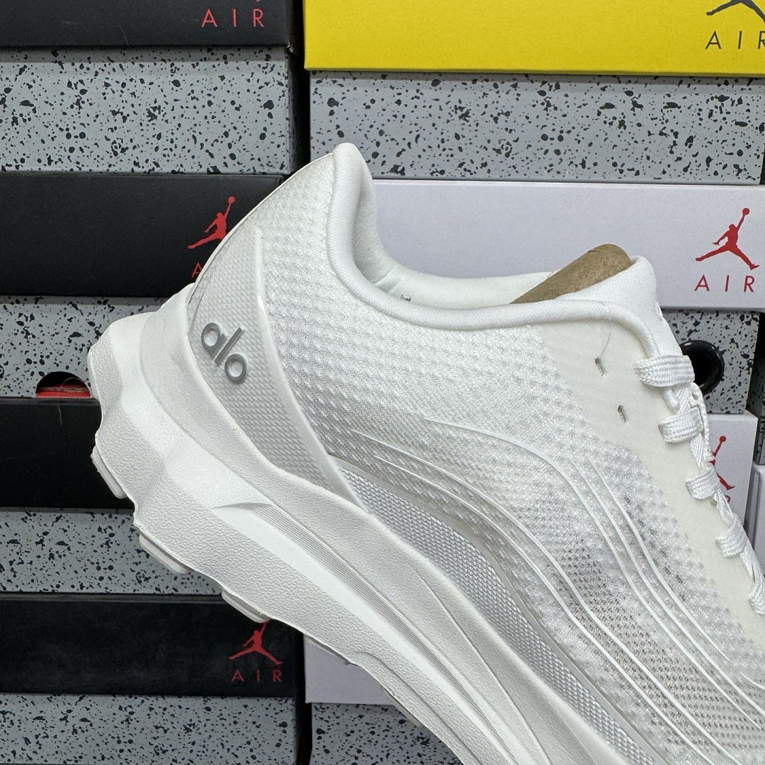 Alo Yoga Rnner A0590U_ALLWHITE - Image 4