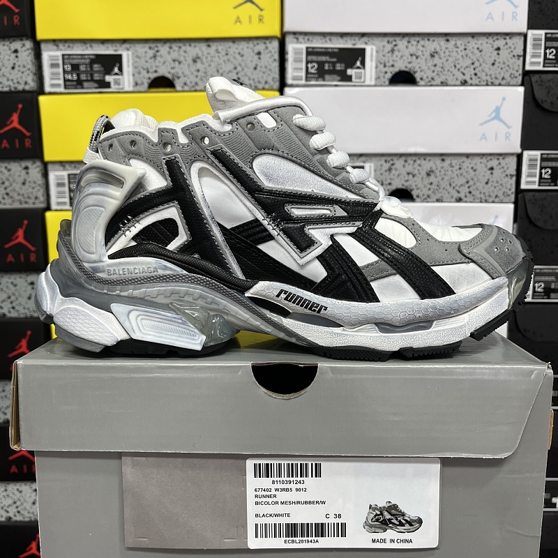 Balenciaga BLCG Runner 7 Gen