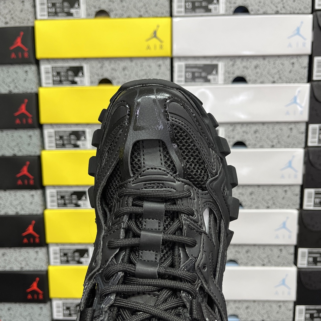 Balenciaga Track 2.0 - Image 44