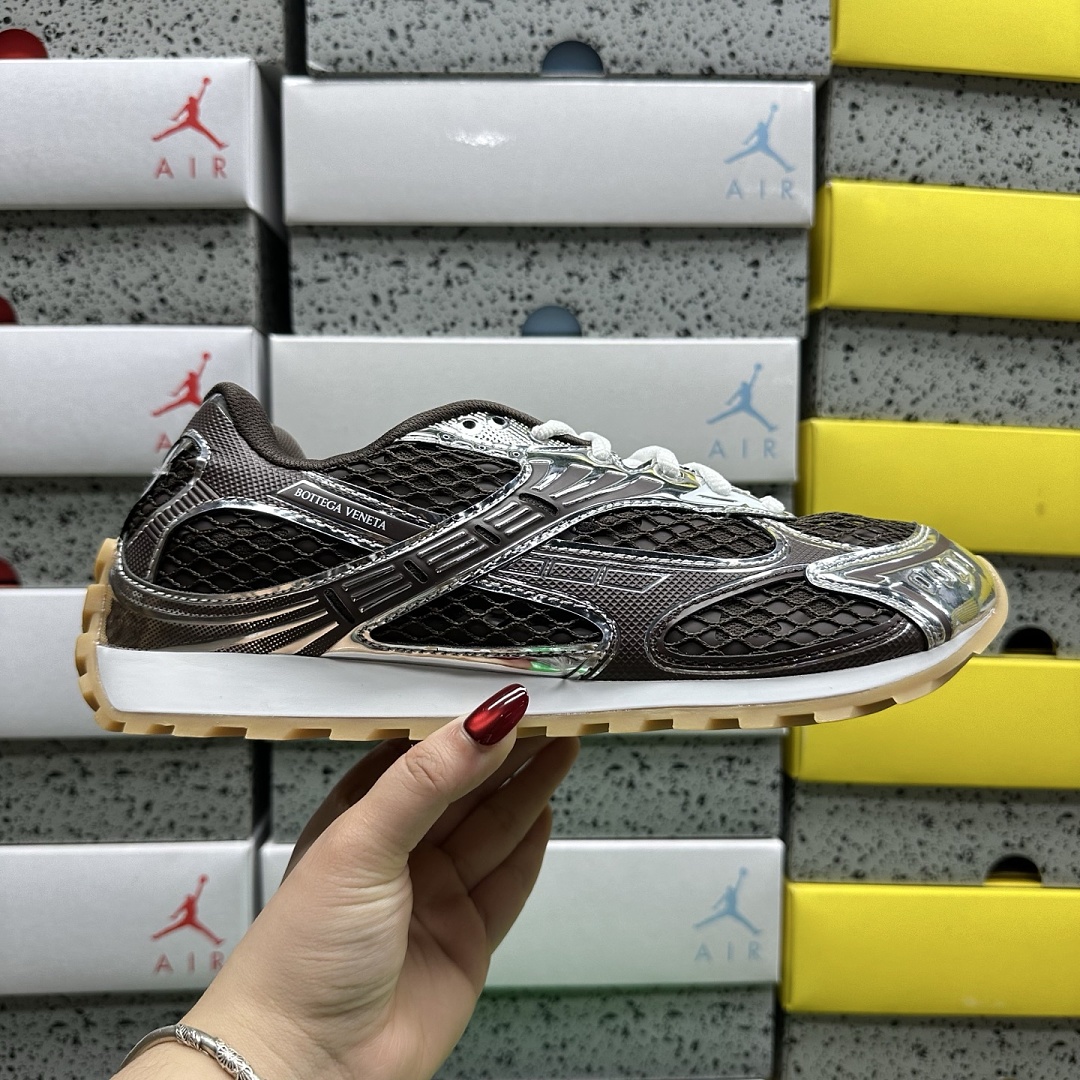 Bottega Veneta Orbit Surf Vapor - Image 4