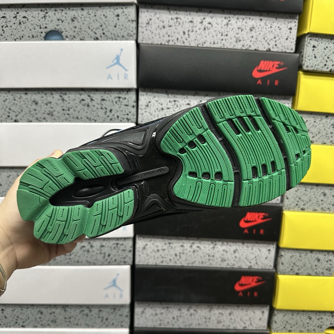 On Running Ozweego 2 Raf Simons Night Marine - Image 9