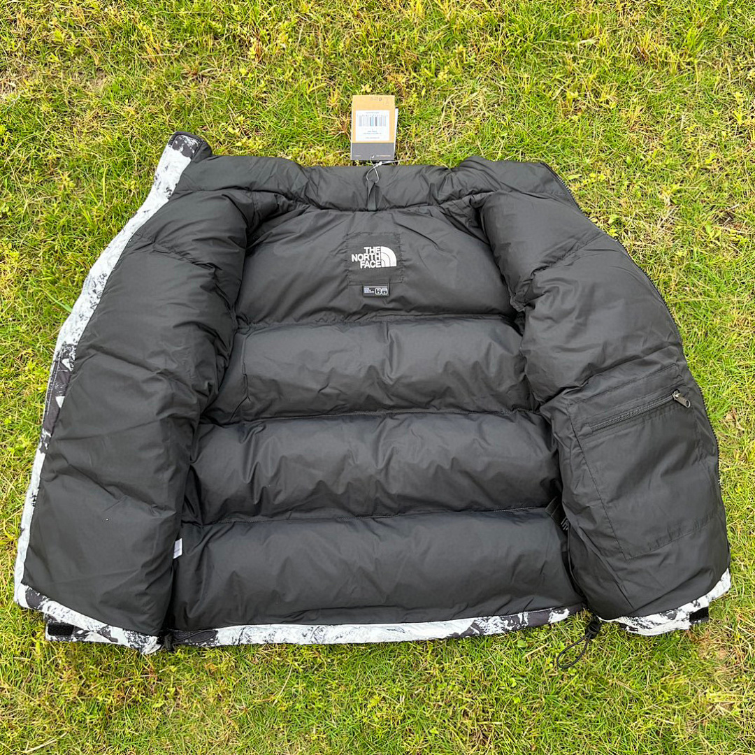 The North Face TNF 1996 Retro Nuptse 700 Fill Packable Jacket - Image 4