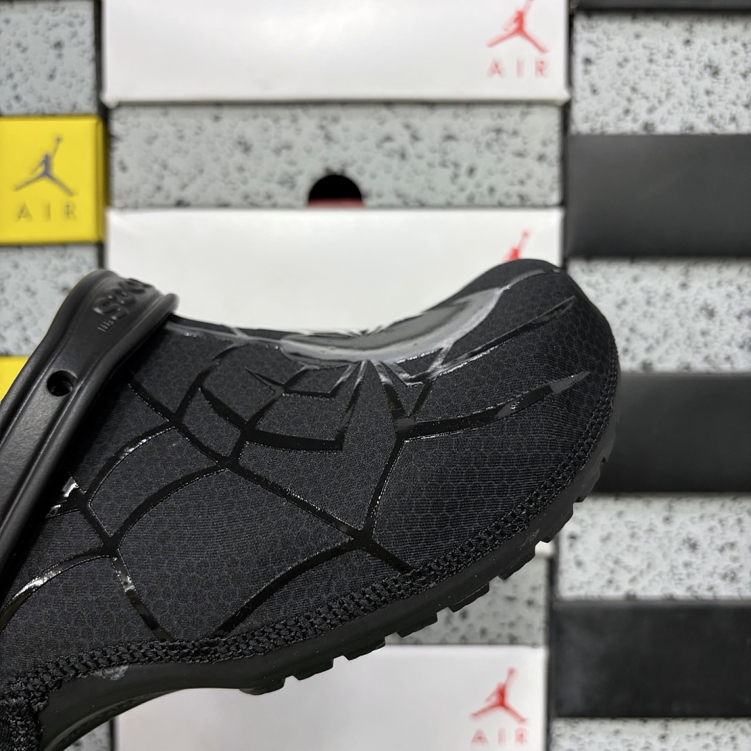 Crocs Triple Black - Image 5