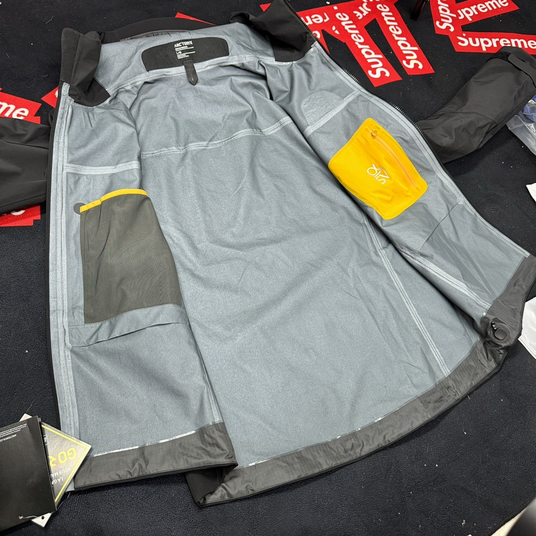 Arc'teryx Alpha Jacket 6 24K Gen (Black SV) - Image 37