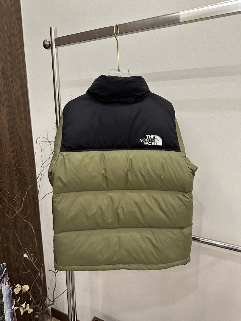 Chanel The North Face 1996 Retro Nuptse 700 Fill Packable Jacket - Image 117