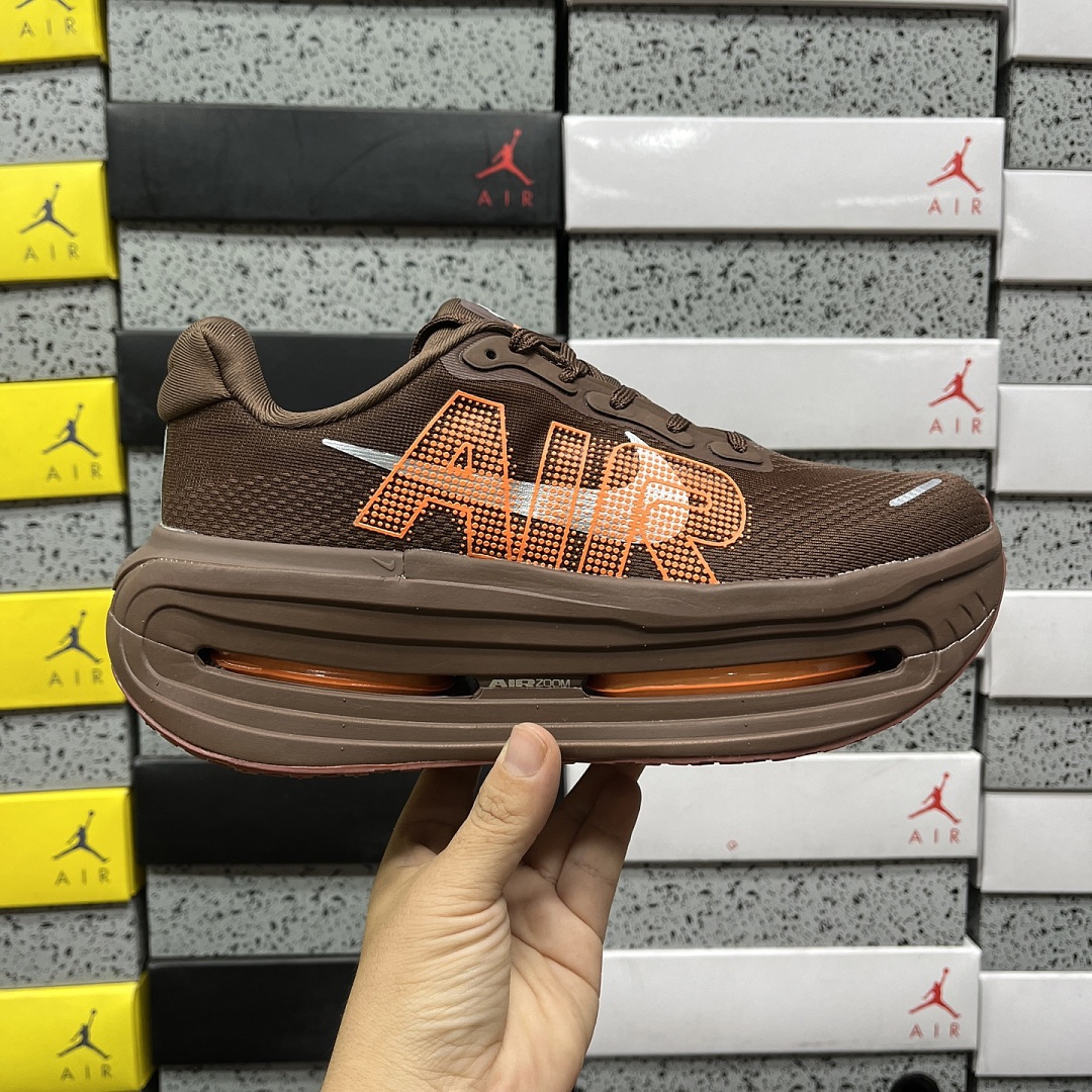 Nike Vomero Premium Renegade - Image 10