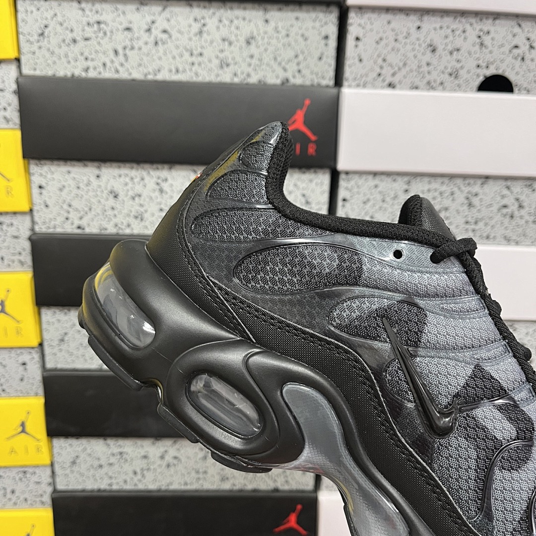 Nike Air Max Plus PSG Paris Saint-Germain Black Particle (Grey) - Image 7