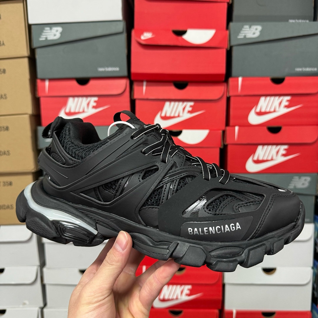 Balenciaga Track Black LED - Image 2