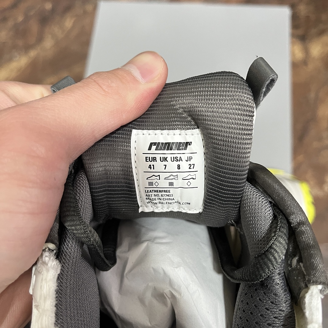 Balenciaga BLCG Runner 7.0 - Image 5