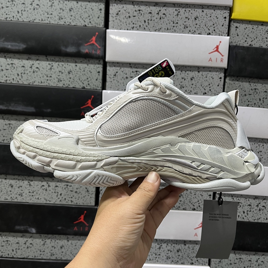 Balenciaga Triple S 2 - Image 3