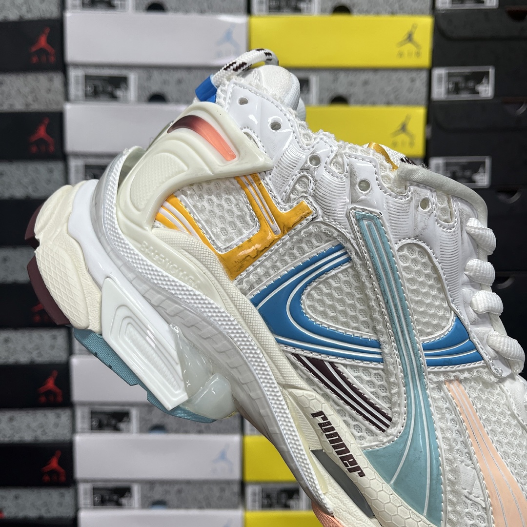 Balenciaga BLCG Runner 7.5 - Image 5