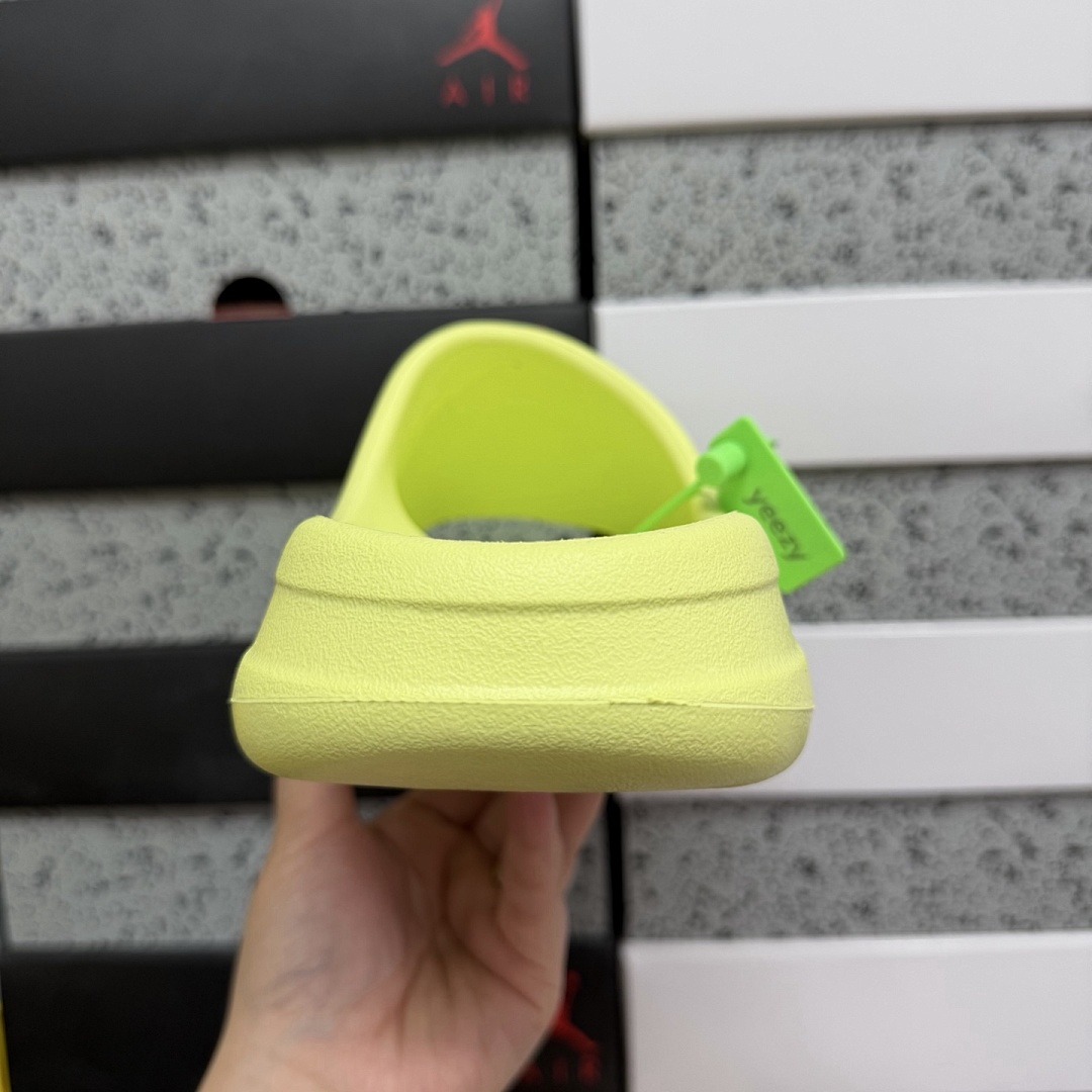 Adidas Slide/Foam Runner - Image 10