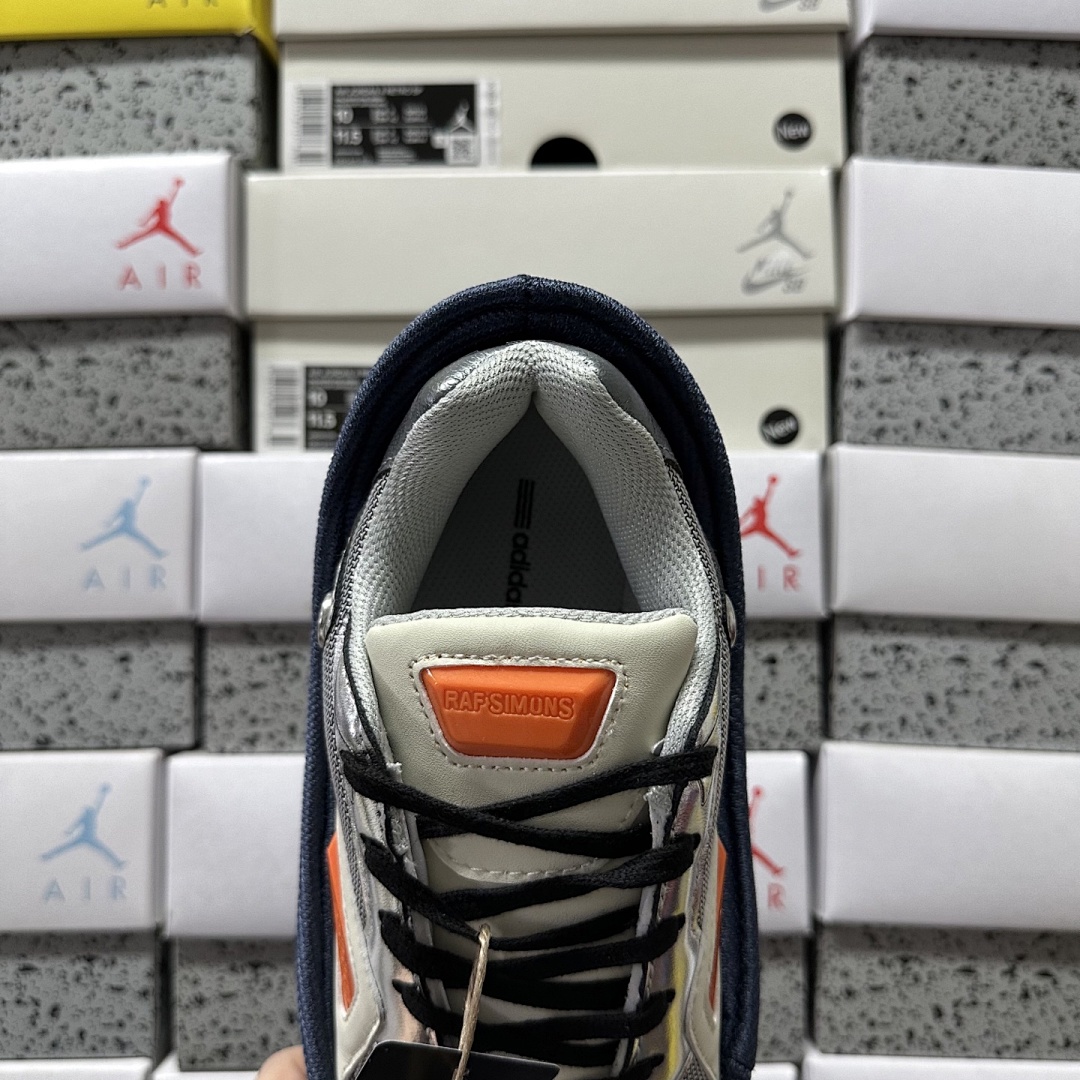 On Running Response Trail 2 Raf Simons - Image 5