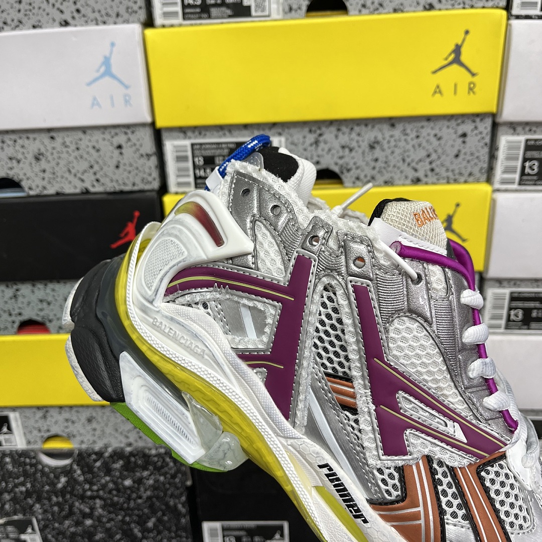 Balenciaga BLCG Runner 7.0 - Image 5