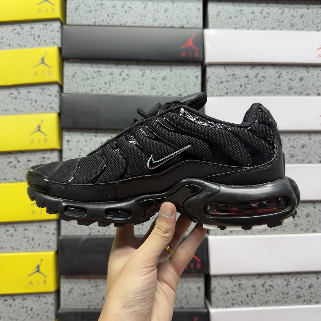 Nike Air Max Plus - Image 9