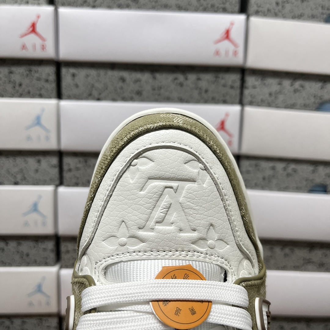 Louis Vuitton Trainer (OLIVE GREEN White) - Image 7