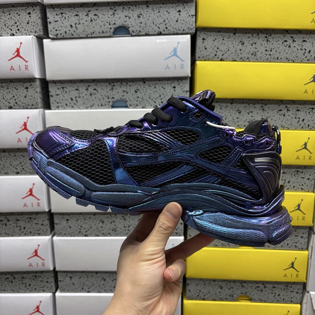 Balenciaga BLCG Runner 7.5 - Image 10
