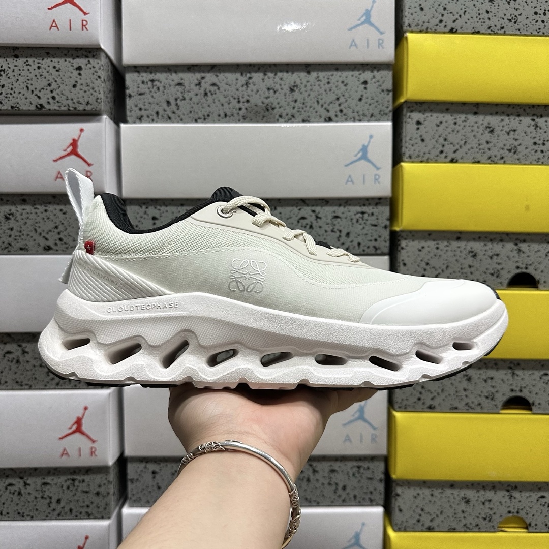 On Running Running Cloudtilt 2 LOEWE Sand White 3ME10692979 - Image 6