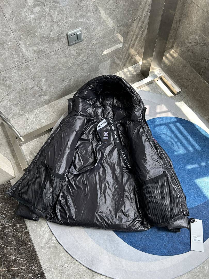 Canada Goose Crofton Puffer Jacket - Image 21