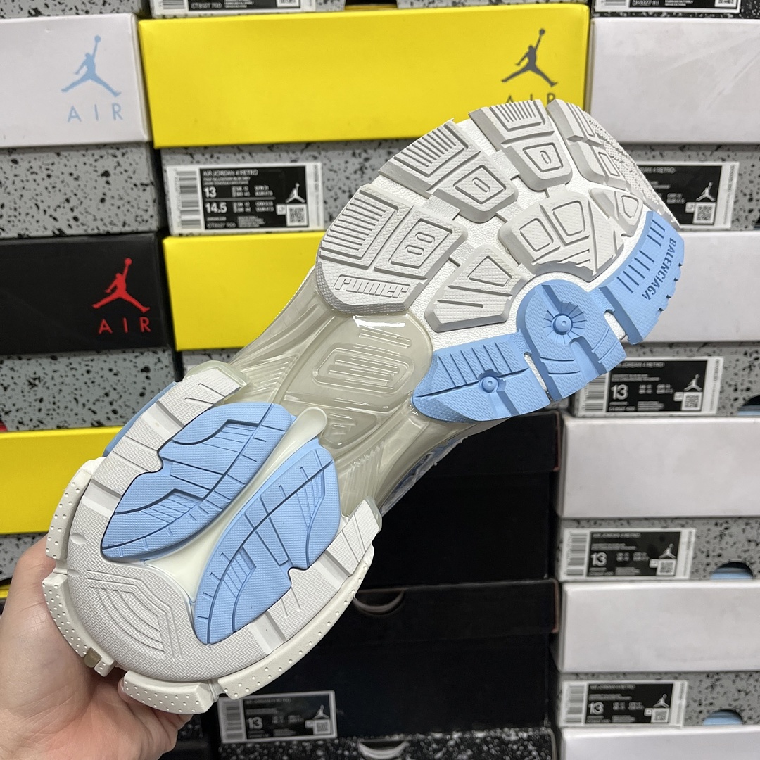 Balenciaga BLCG Runner 7.0 - Image 7
