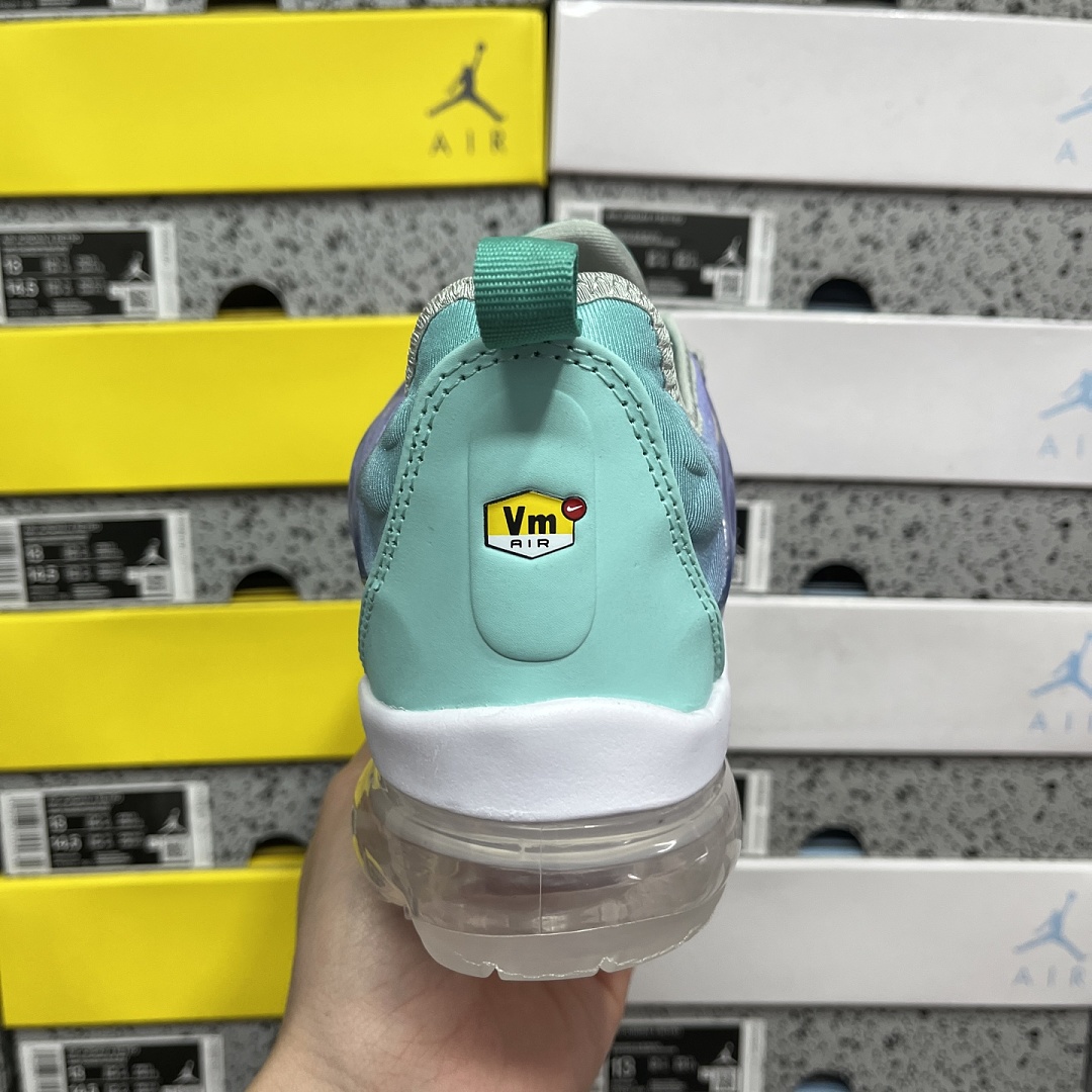 Nike Air VaporMax Plus - Image 5