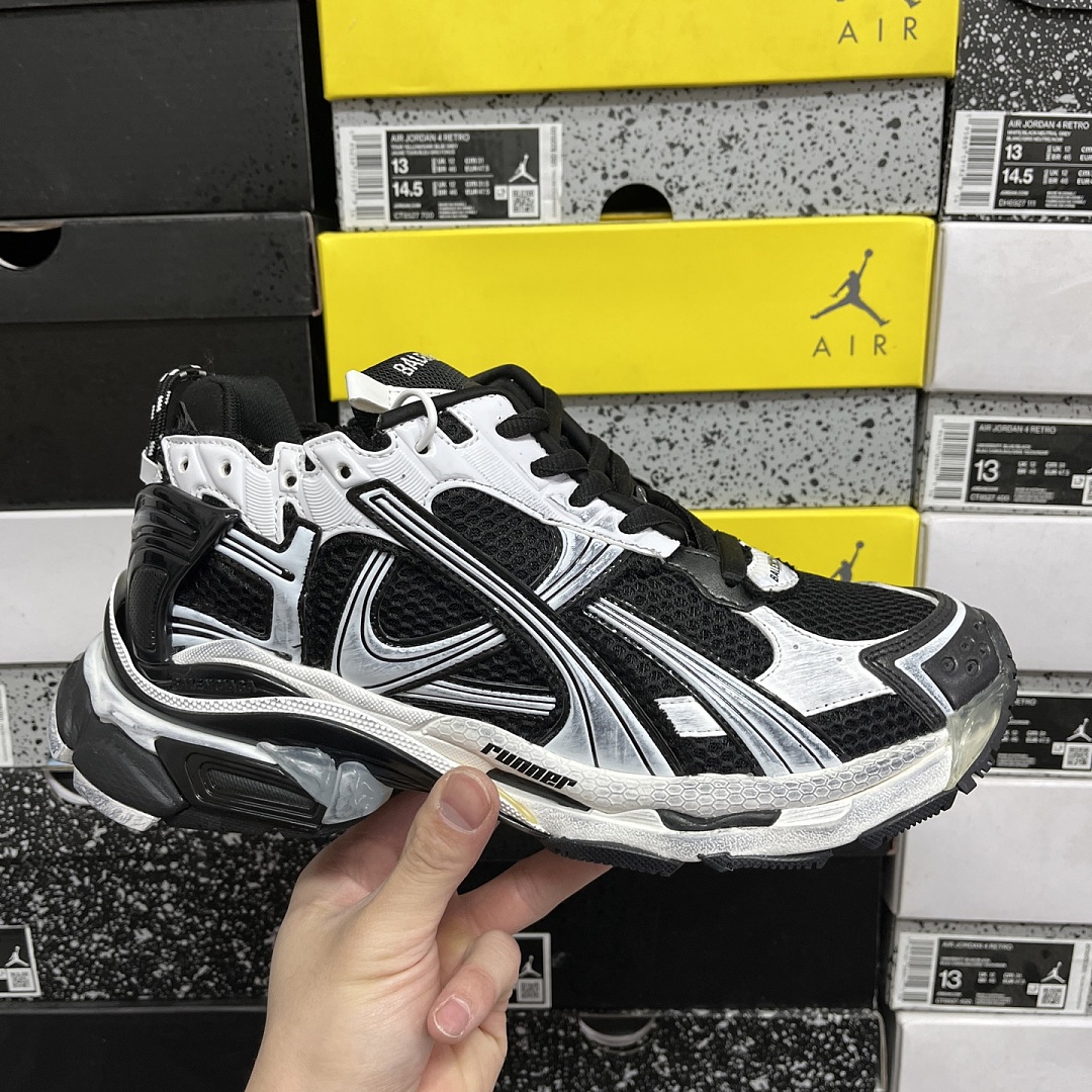 Balenciaga BLCG Runner 7.5 - Image 7