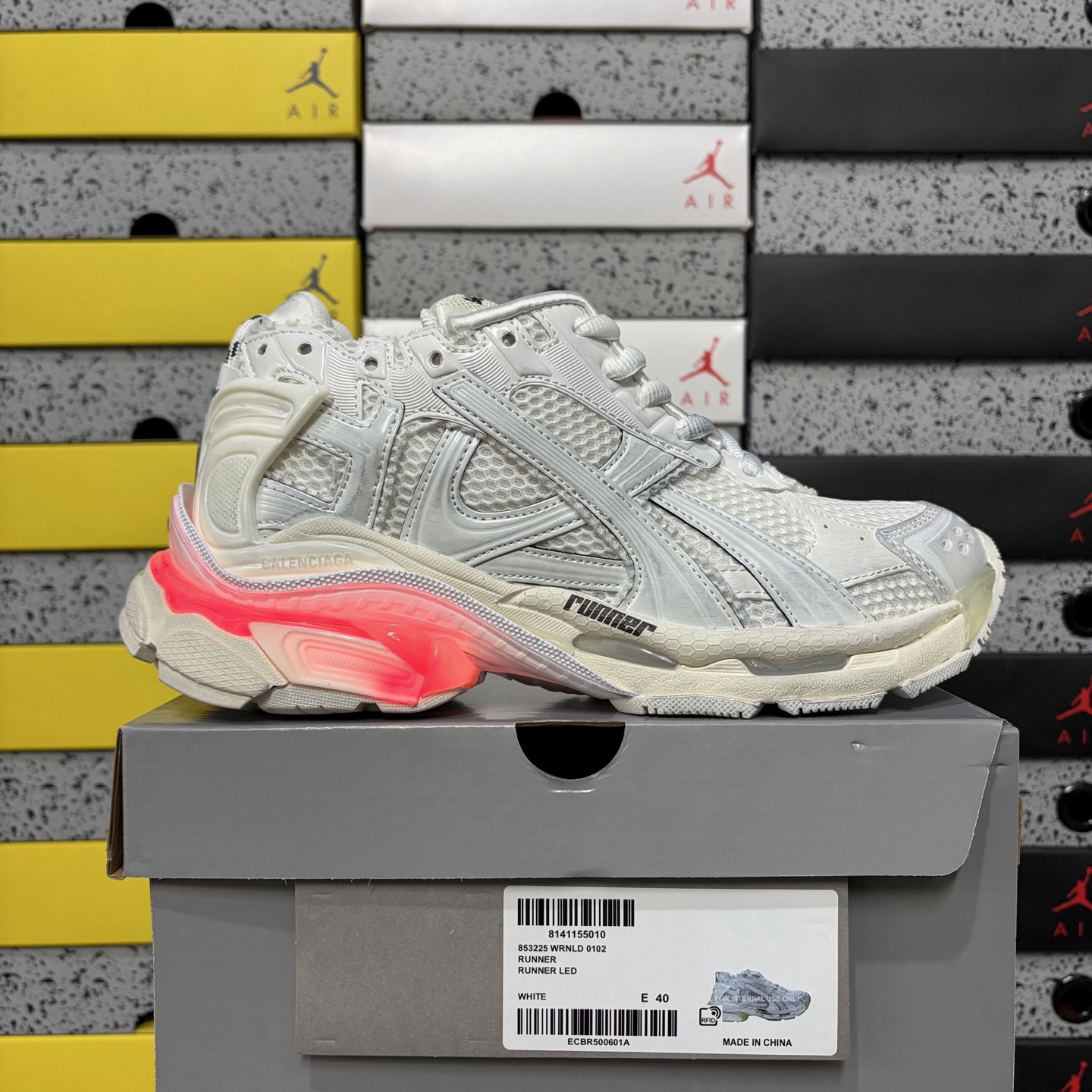 Balenciaga Runner LED 7.5 (White) - Image 13