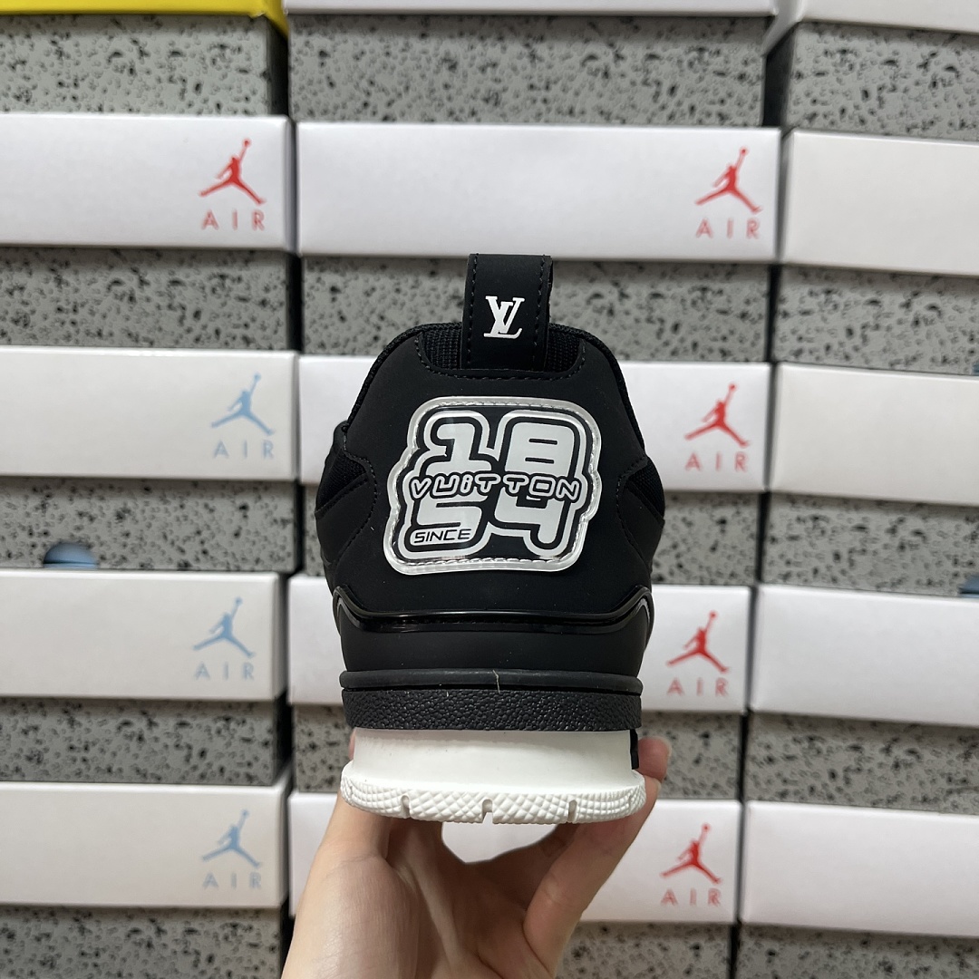 Louis Vuitton Skate Sneaker V3-3 - Image 7