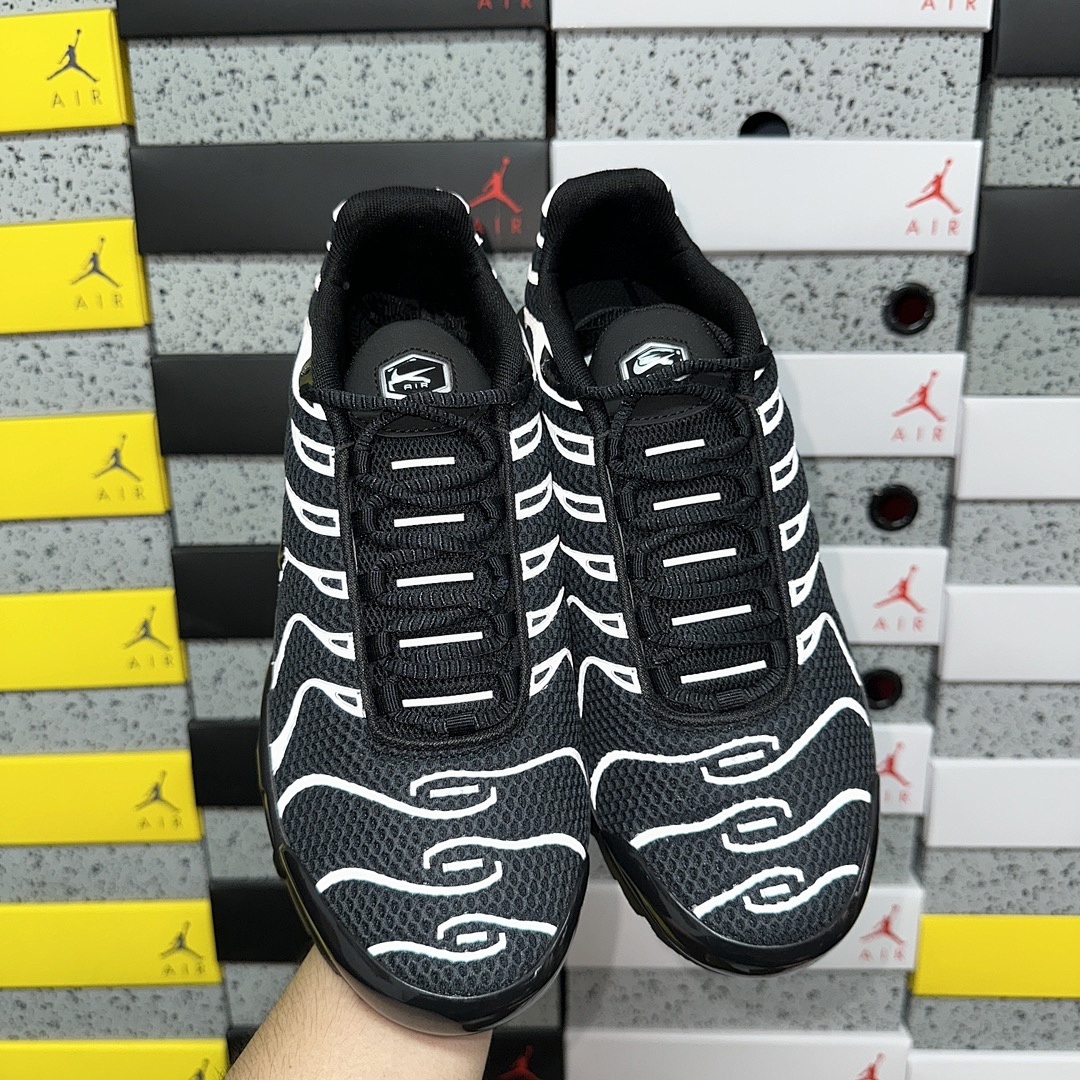 Nike Air Max Plus Premium Black Reflective (Silver) - Image 3