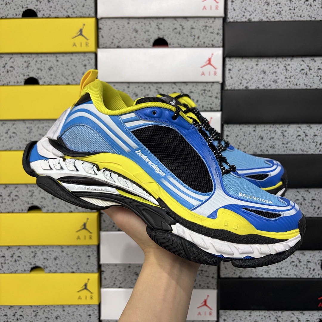 Balenciaga Triple S 2 - Image 13
