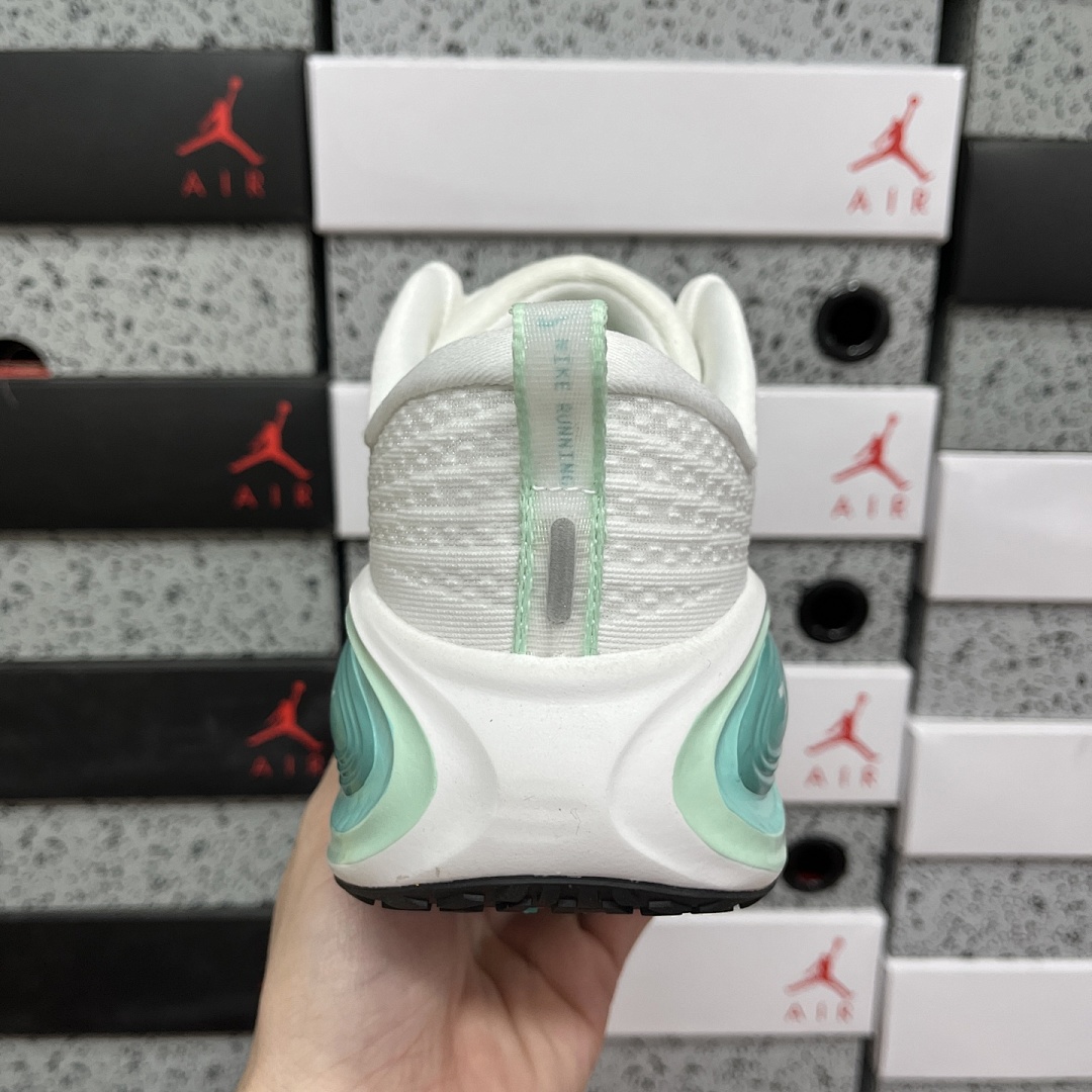 Nike Zoom Vomero - Image 7