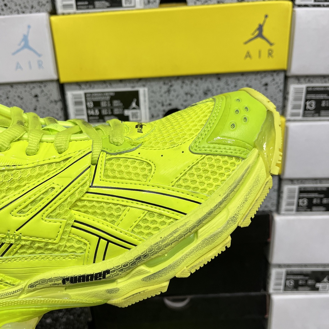 Balenciaga BLCG Runner 7.0 - Image 7