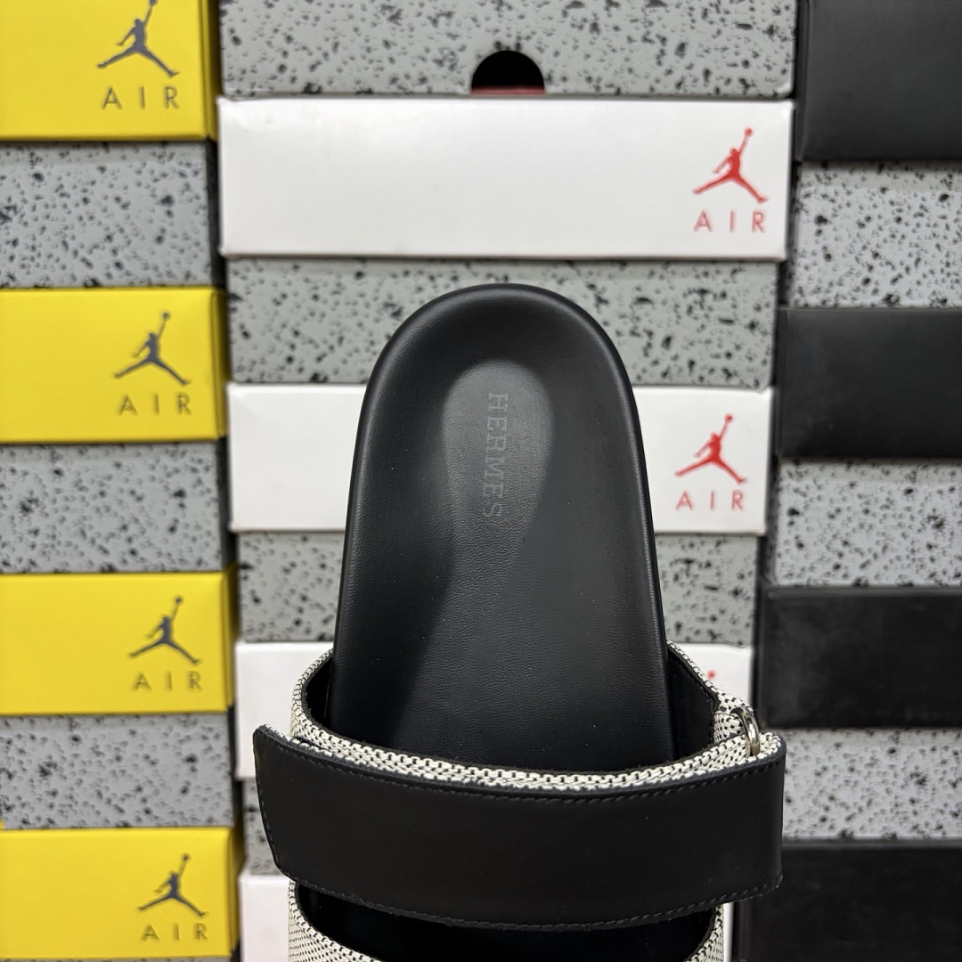 Hermes Chypre Sandal Grey Black / Canvas - Image 6
