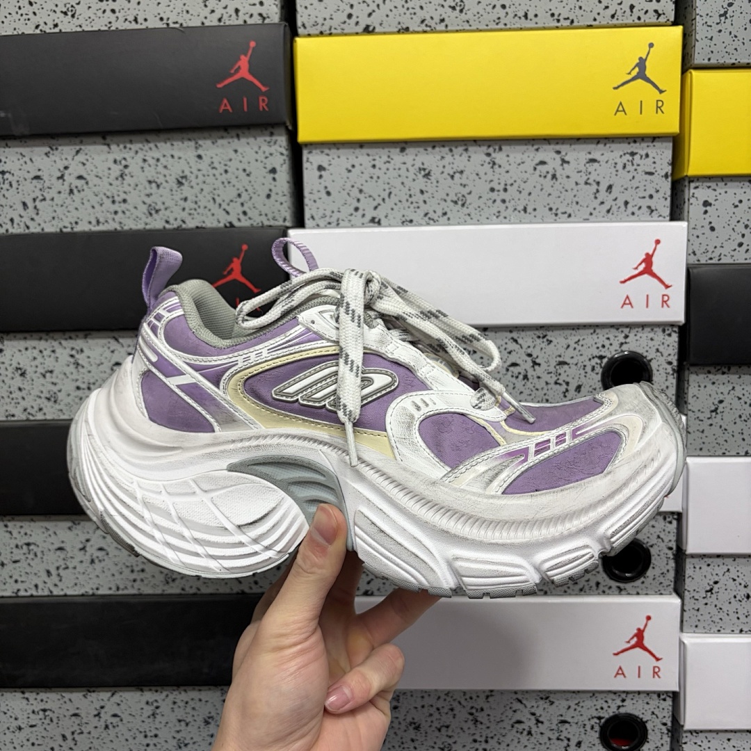 Balenciaga 6XL - Image 9