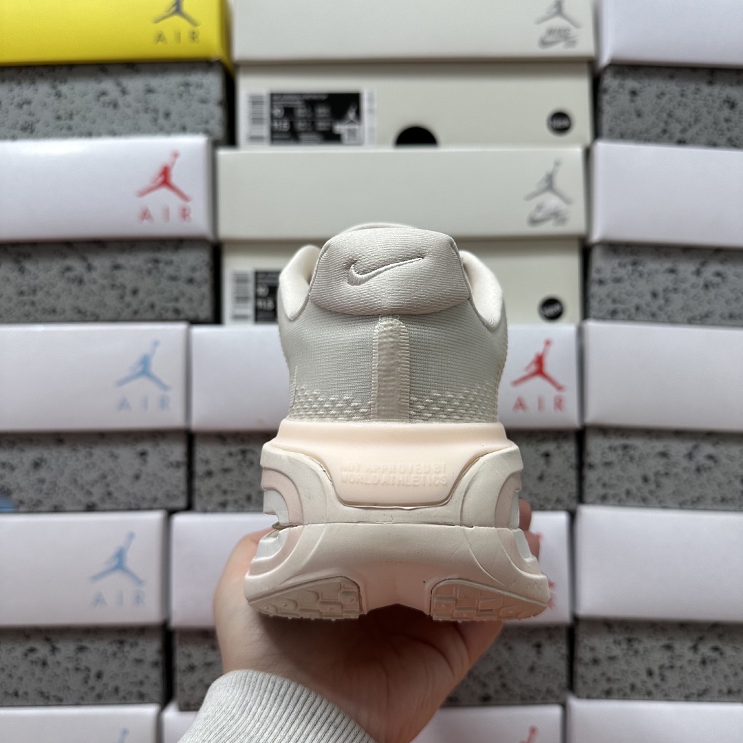 Nike Vomero Premium HQ2050-835 - Image 8