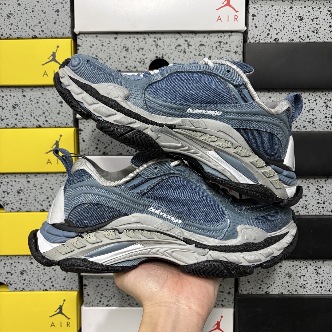 Balenciaga Triple S 2 - Image 9