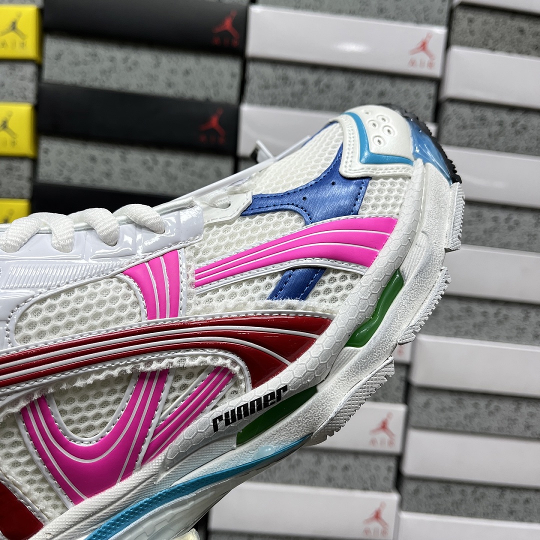 Balenciaga BLCG Runner 7.5 - Image 4