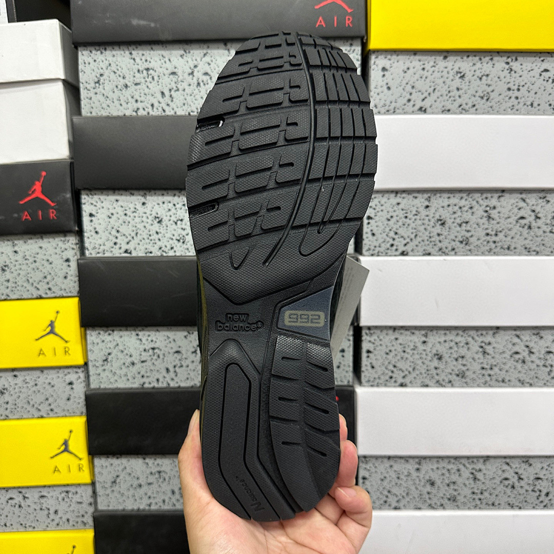 New Balance 992 (Triple Black) - Image 2