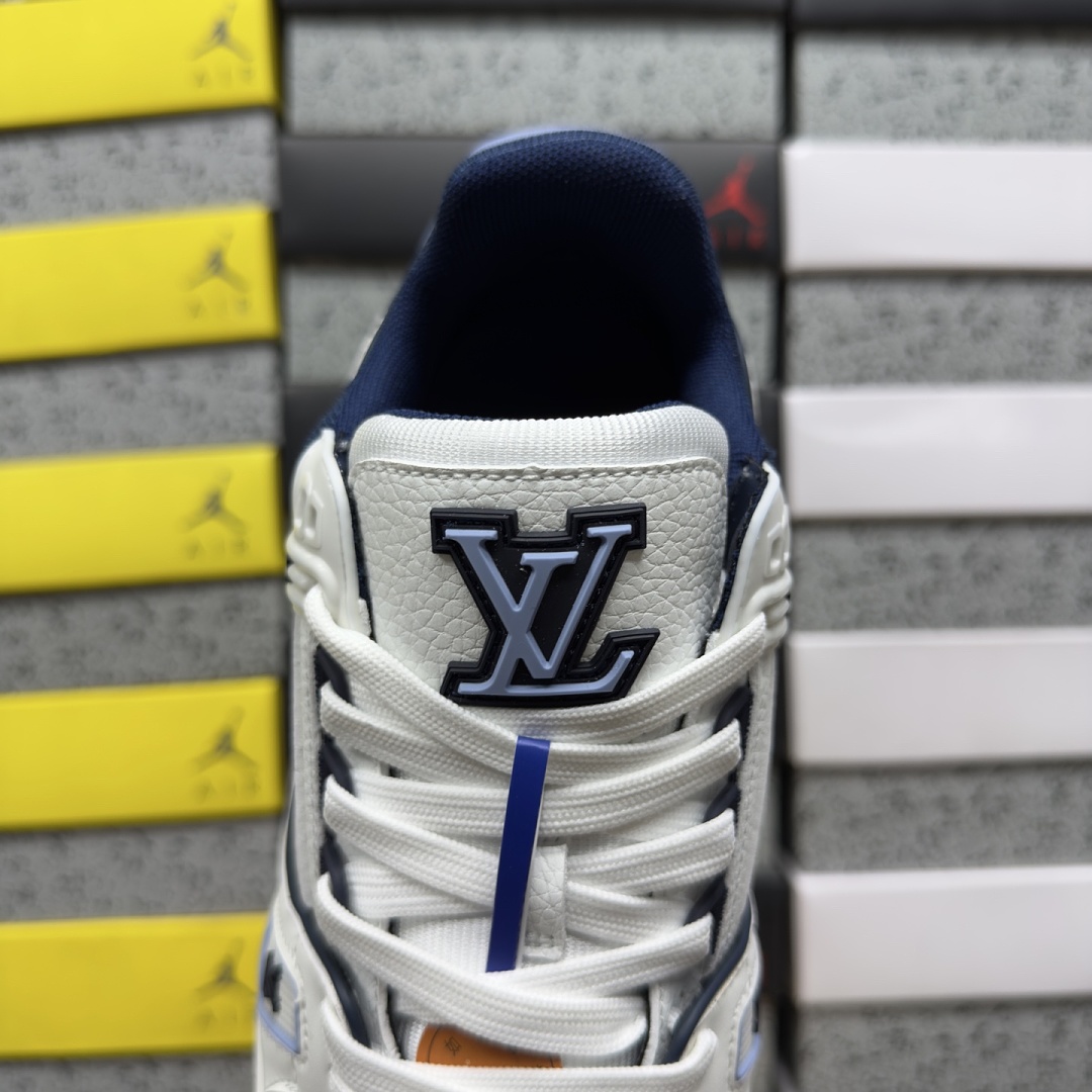 Louis Vuitton Trainer - Image 2